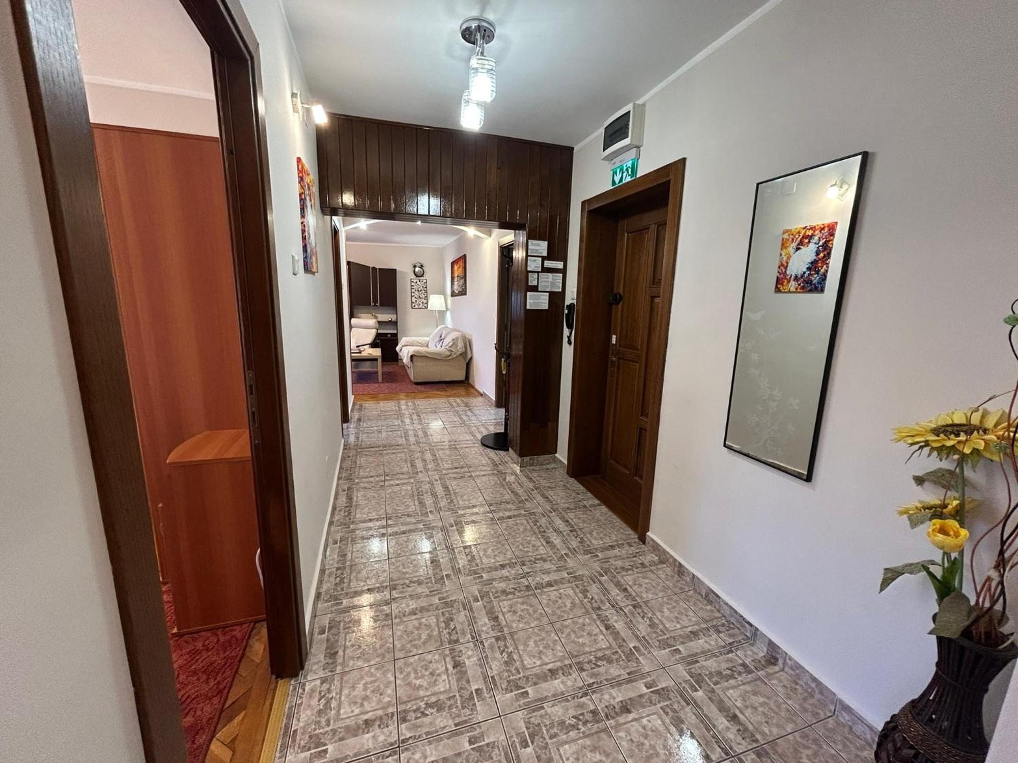 Apart. Premium Ultracentral, 3 Camere Loc Parcare. Ploieşti Extérieur photo